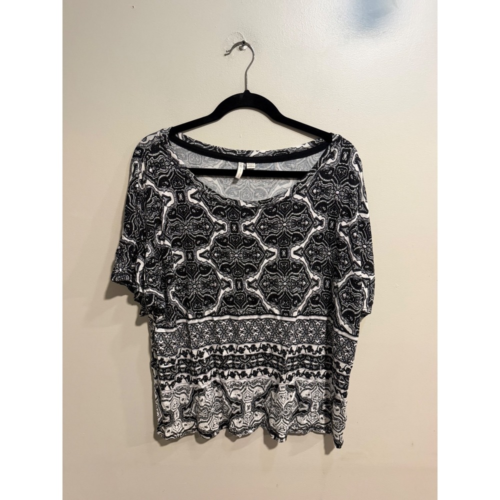 Cato Womens Plus Size 18/20W Black White Medallion Paisley Short Sleeve Top